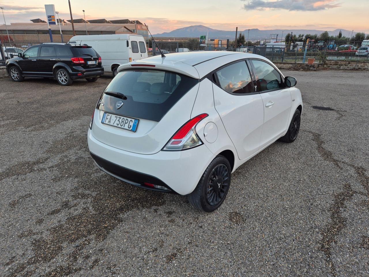 Lancia Ypsilon 1.2 69 CV 5 porte Elefantino