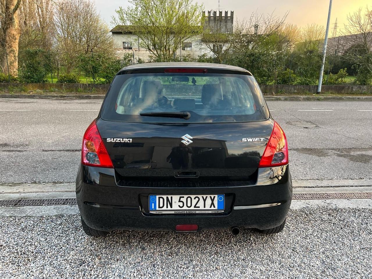 Suzuki Swift 1.3 DDiS 5p. GL