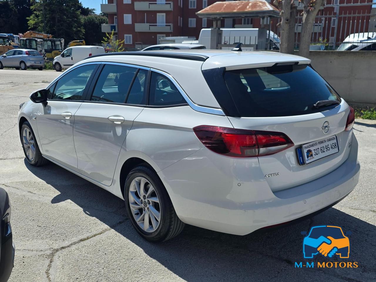 Opel Astra Sports Tourer 1.6 cdti Business 136cv auto my18.5