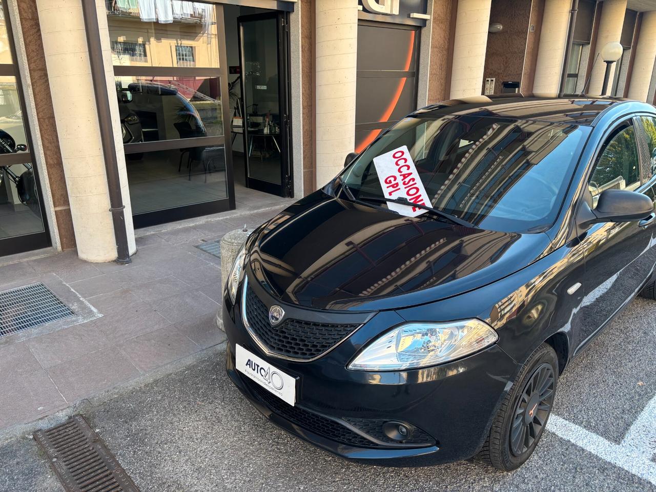 Lancia Ypsilon 1.2 69 CV 5 porte GPL Ecochic Elefantino Blu