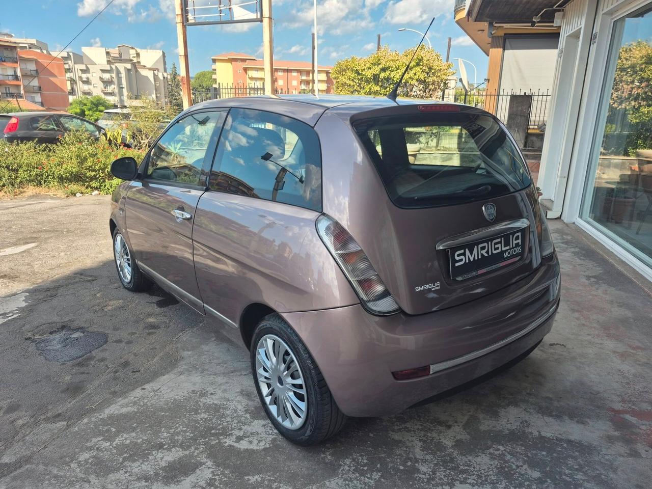 Lancia Ypsilon 1.2 69 CV Diva OK NEOP