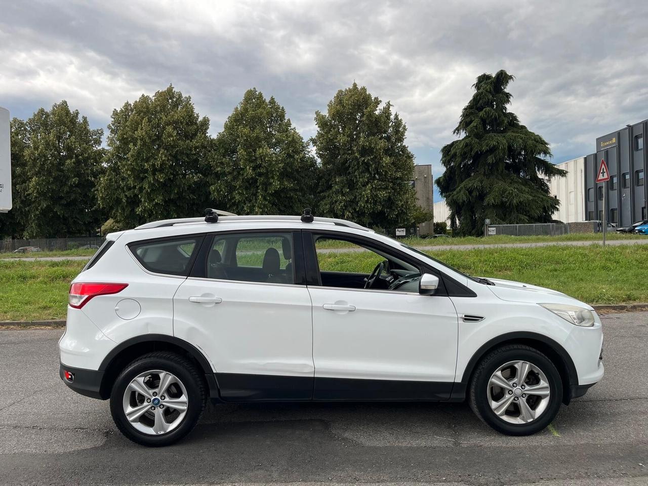 Ford Kuga 2.0 TDCi 140 CV 2WD DPF