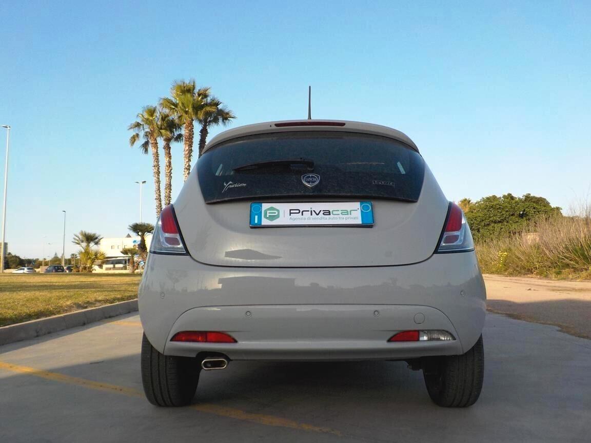 Lancia Ypsilon 1.0 FireFly 5 porte S&S Hybrid Ecochic Gold