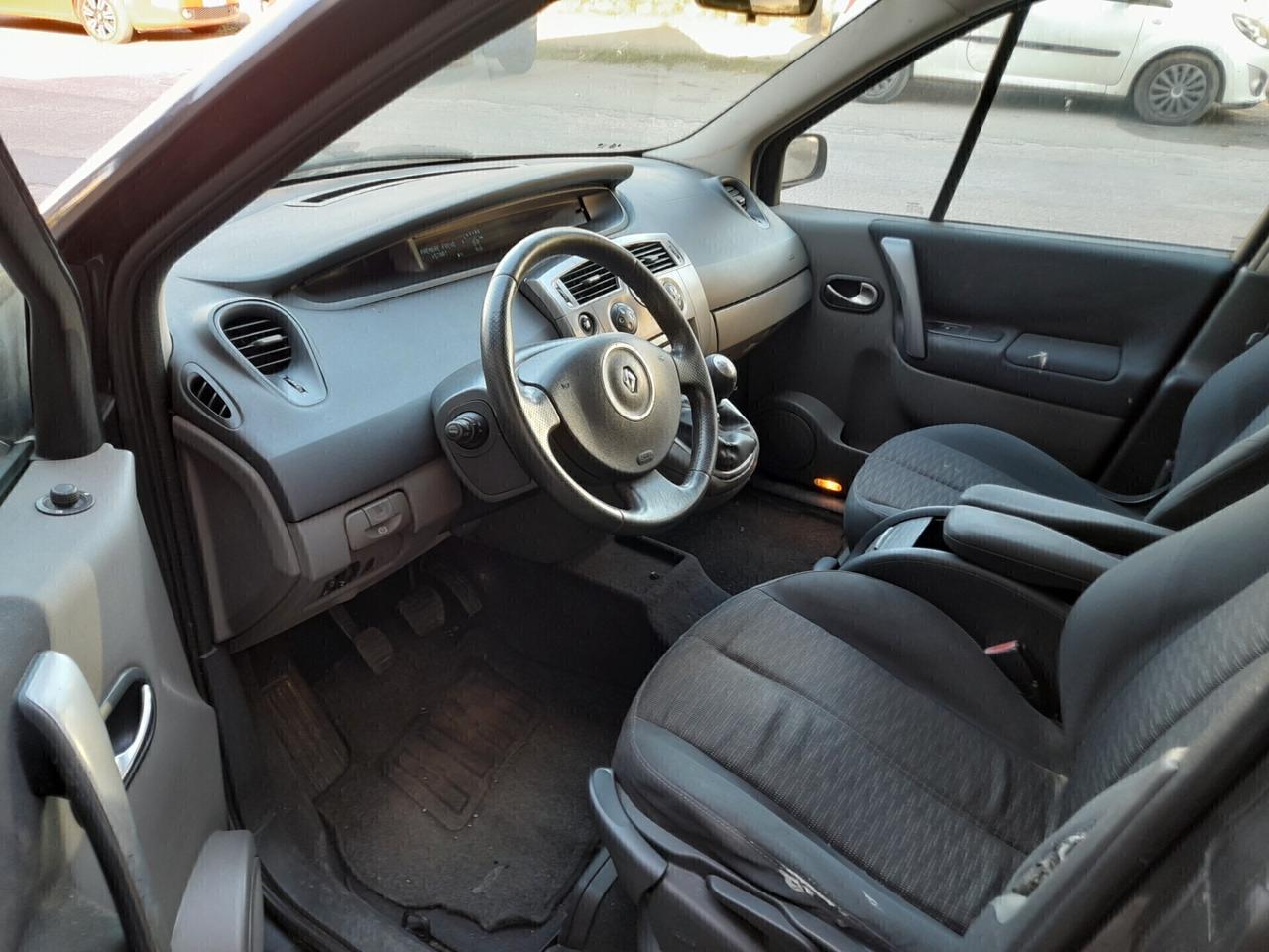 Renault Scenic Scénic 1.5 dCi/105CV Dynamique