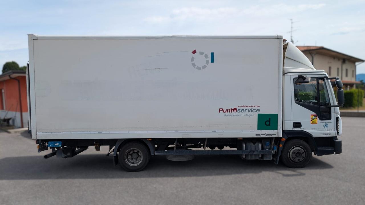 IVECO EUROCARGO 75 - 210