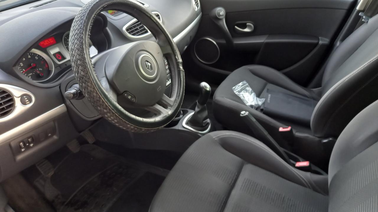 Renault Clio 1.2 16V 5 porte Dynamique