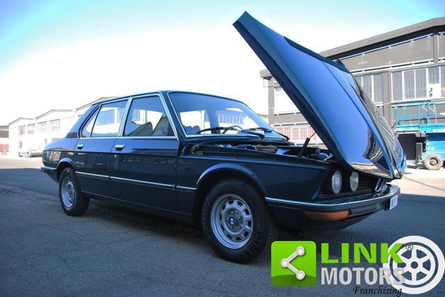 BMW 518 Serie 5 (E12) 1980 - TARGHE NERE