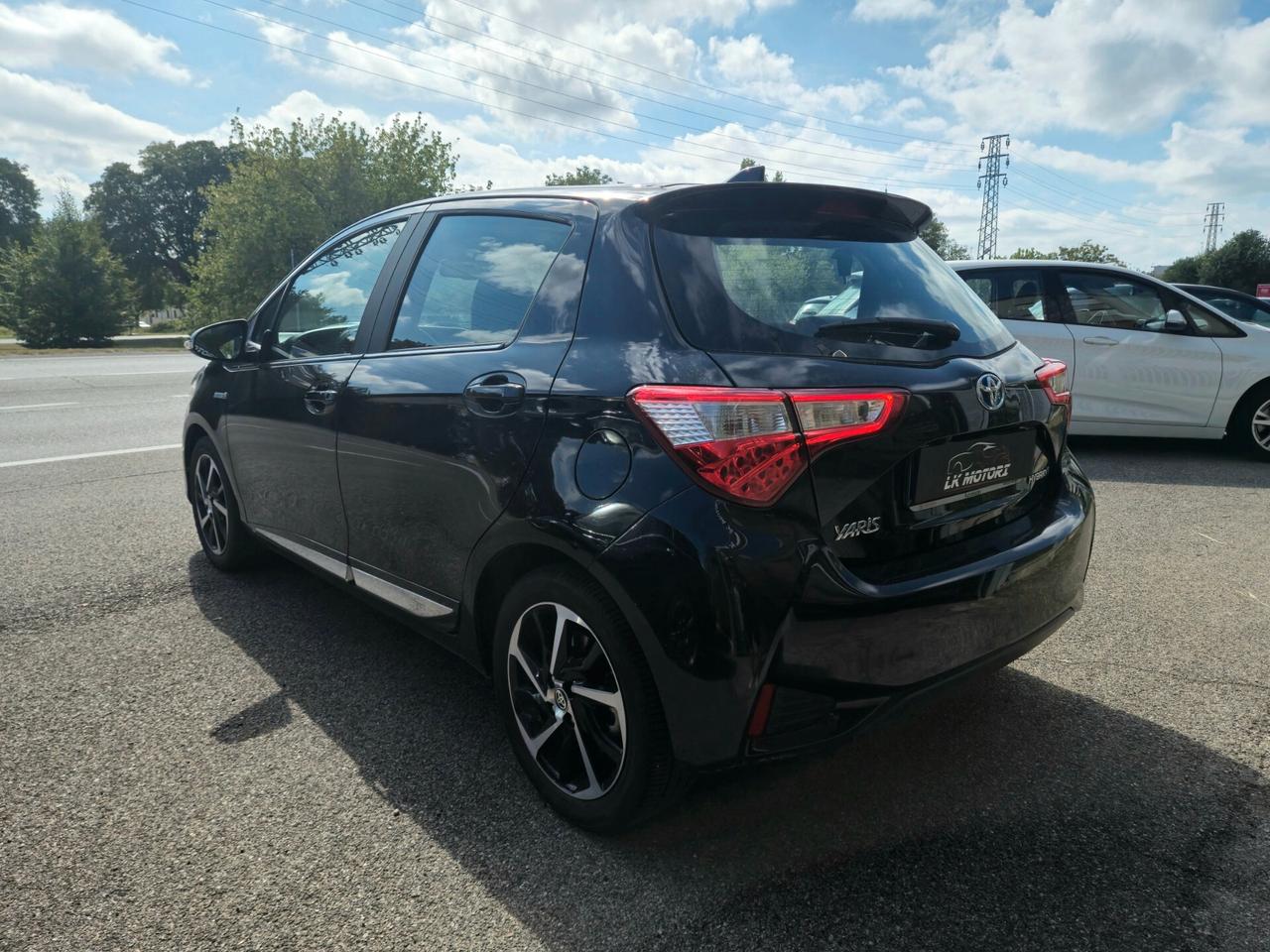 Toyota Yaris Toyota Yaris 1.5 Hybrid 54 kw black Edition