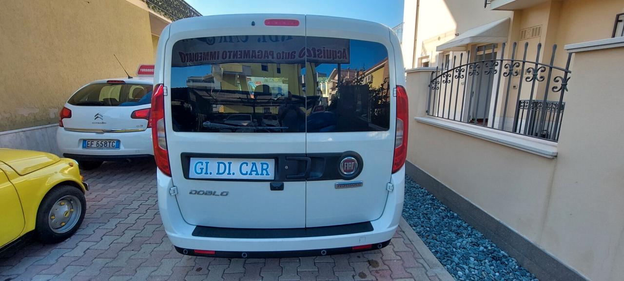 DOBLO" COMBI N1 BUSINESS 1,6 MTJ DIESEL 120 CV NAVI RETROCAMERA CRUISE SENSORI IVA COMPRESA