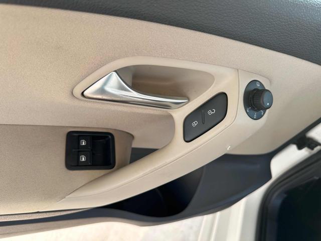 VOLKSWAGEN Polo 1.2 TSI DSG AUTOMATICA Highline OK NEOP POCHI KM