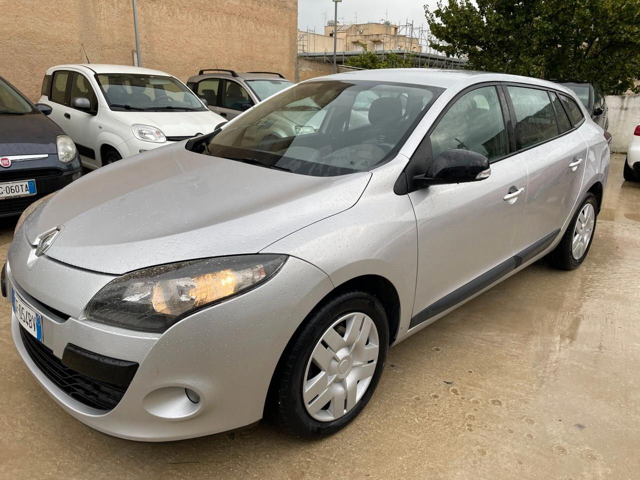 RENAULT MEGANE SPORTER 1.5 dCi - AFFARI FINE ANNO