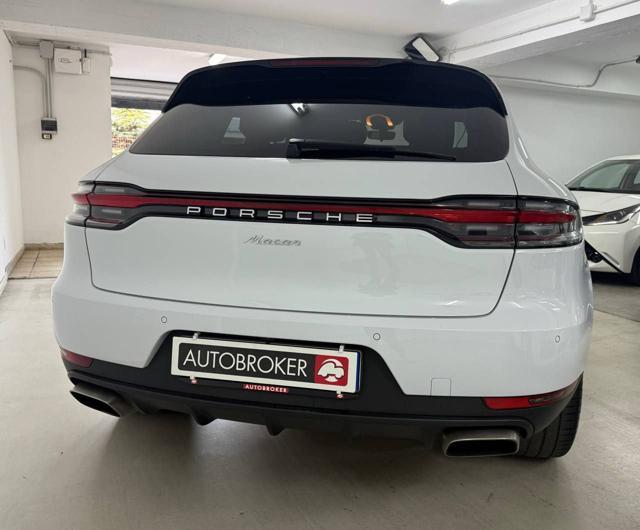 PORSCHE Macan 2.0