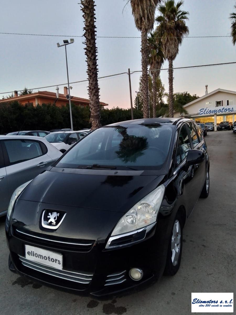 PEUGEOT - 5008 - 1.6 HDi 112 CV Business-CAMBIO AUTOMATICO
