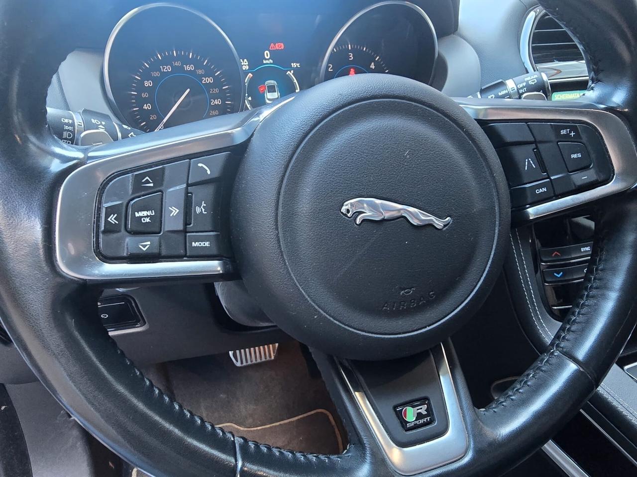 Jaguar F-Pace 3.0 D V6 300 CV AWD aut. R-Sport