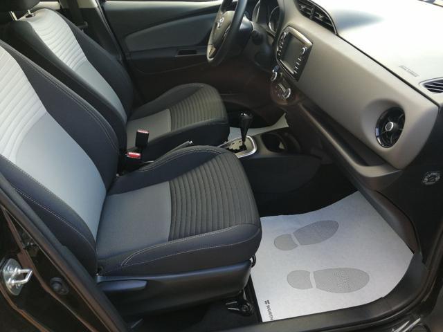 TOYOTA Yaris 1.5 Hybrid 5 porte Business