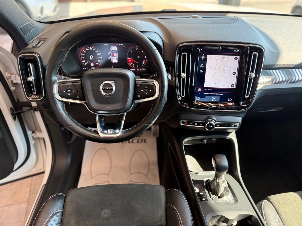 Volvo XC40 D3 R-design
