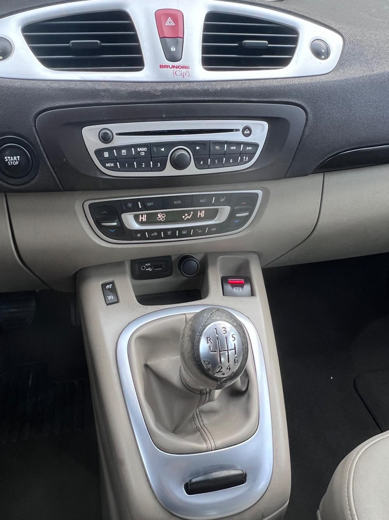 Renault Scenic Scénic X-Mod 1.9 dCi 130CV Luxe