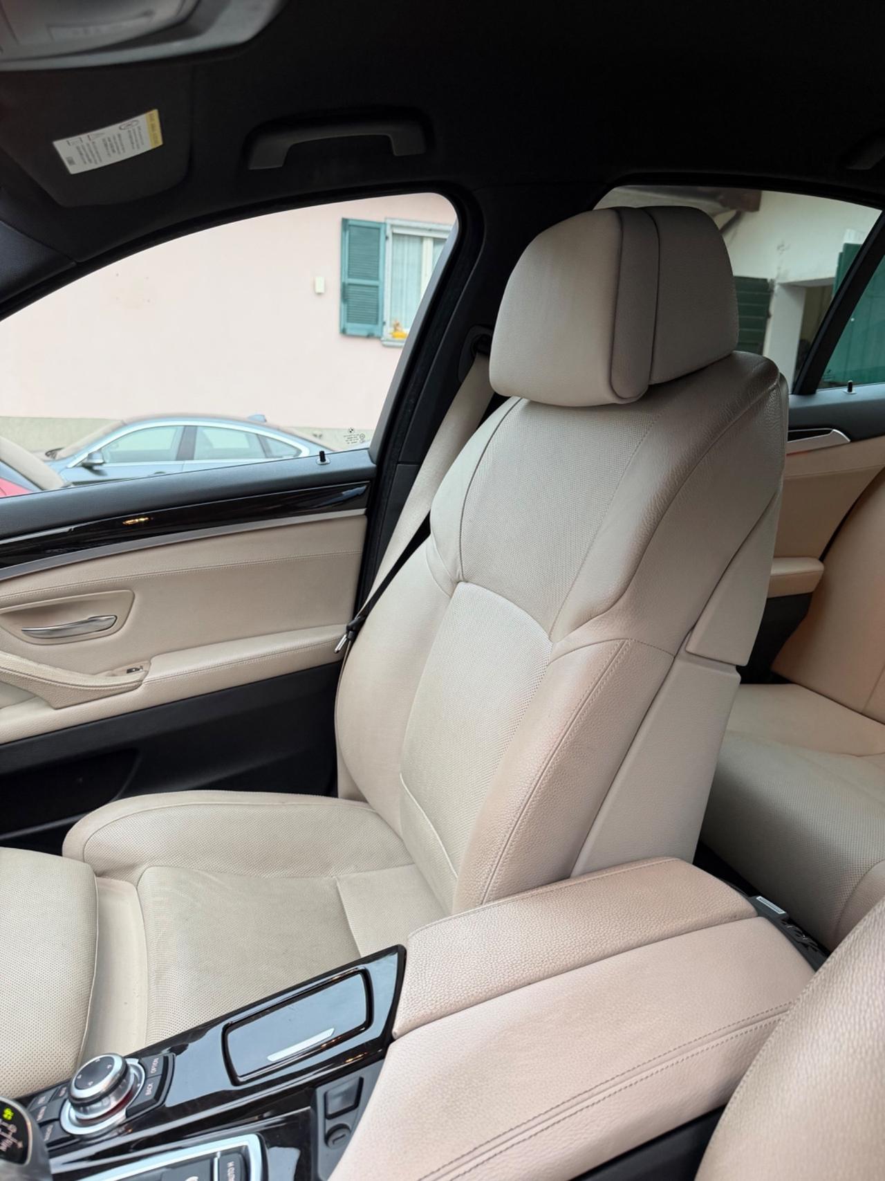 Bmw 550i MSPORT PELLE NAVI PRO KMCERT UNICOPR