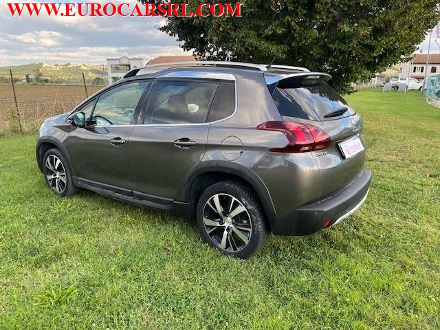 PEUGEOT 2008 BlueHDi 100 S&S Allure