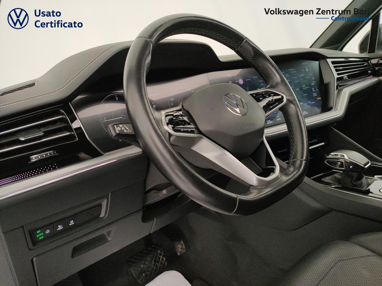 Volkswagen Touareg 3.0 v6 tdi elegance r-line exterior pack 231cv tiptronic