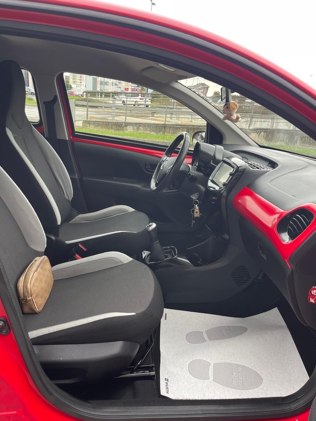 Toyota Aygo 1.0 VVT-i 69 CV 5 porte x-wave