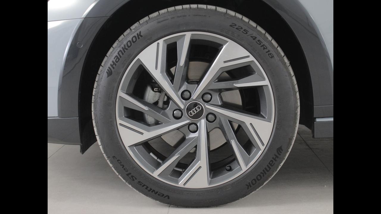 AUDI A3 IV 2024 allstreet - A3 allstreet 35 2.0 tdi Business s-tronic