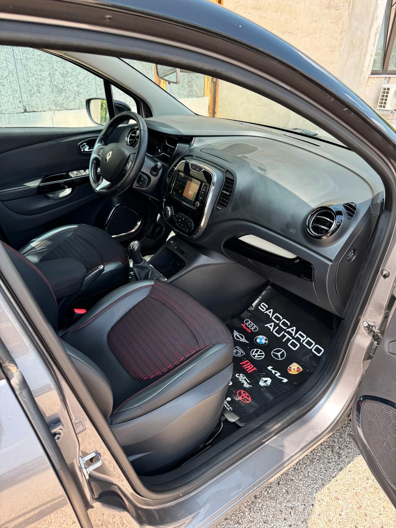 Renault Captur 1.5 dCi 90 CV Project Runway | DISTRIBUZIONE NUOVA