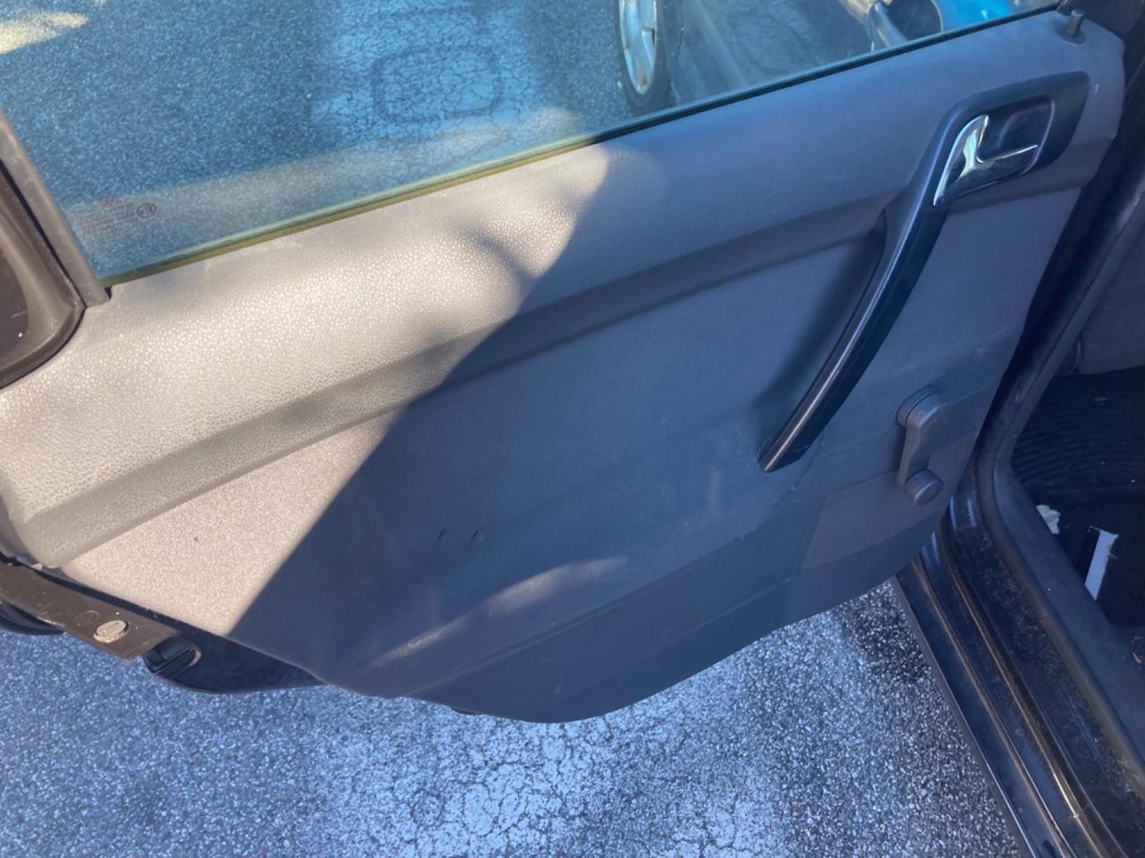 VOLKSWAGEN POLO (5 PORTE)