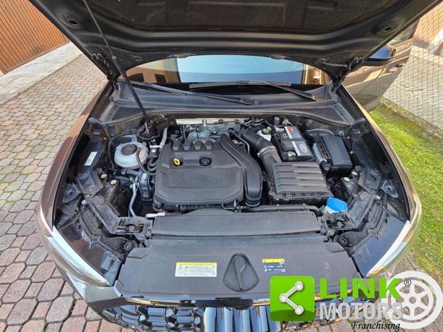 AUDI Q3 35 TFSI 150 CV S Tronic S Line Identity Black