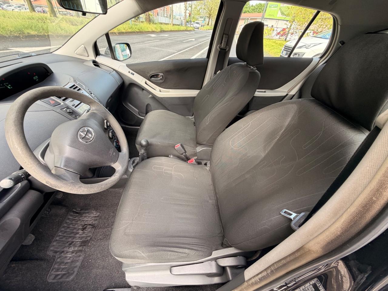 Toyota Yaris 1.0 5 porte Now 2010