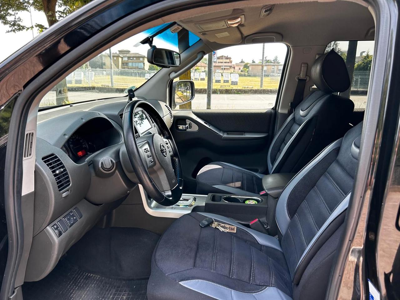 Nissan Navara 2.5 dCi 190CV 4 porte Double Cab XE