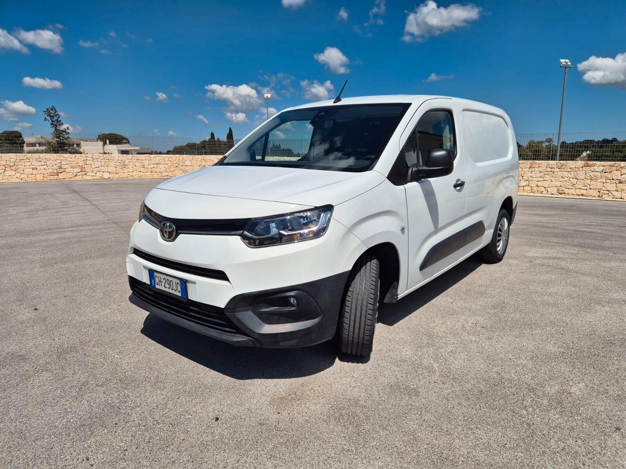 TOYOYA PROACE 3 POSTI PROLUNGATO