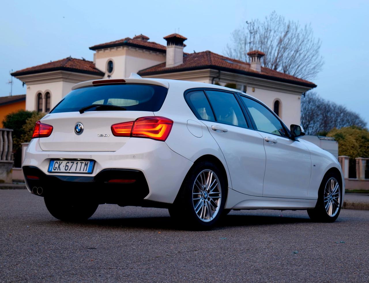 Bmw 120 120i 5p. Msport