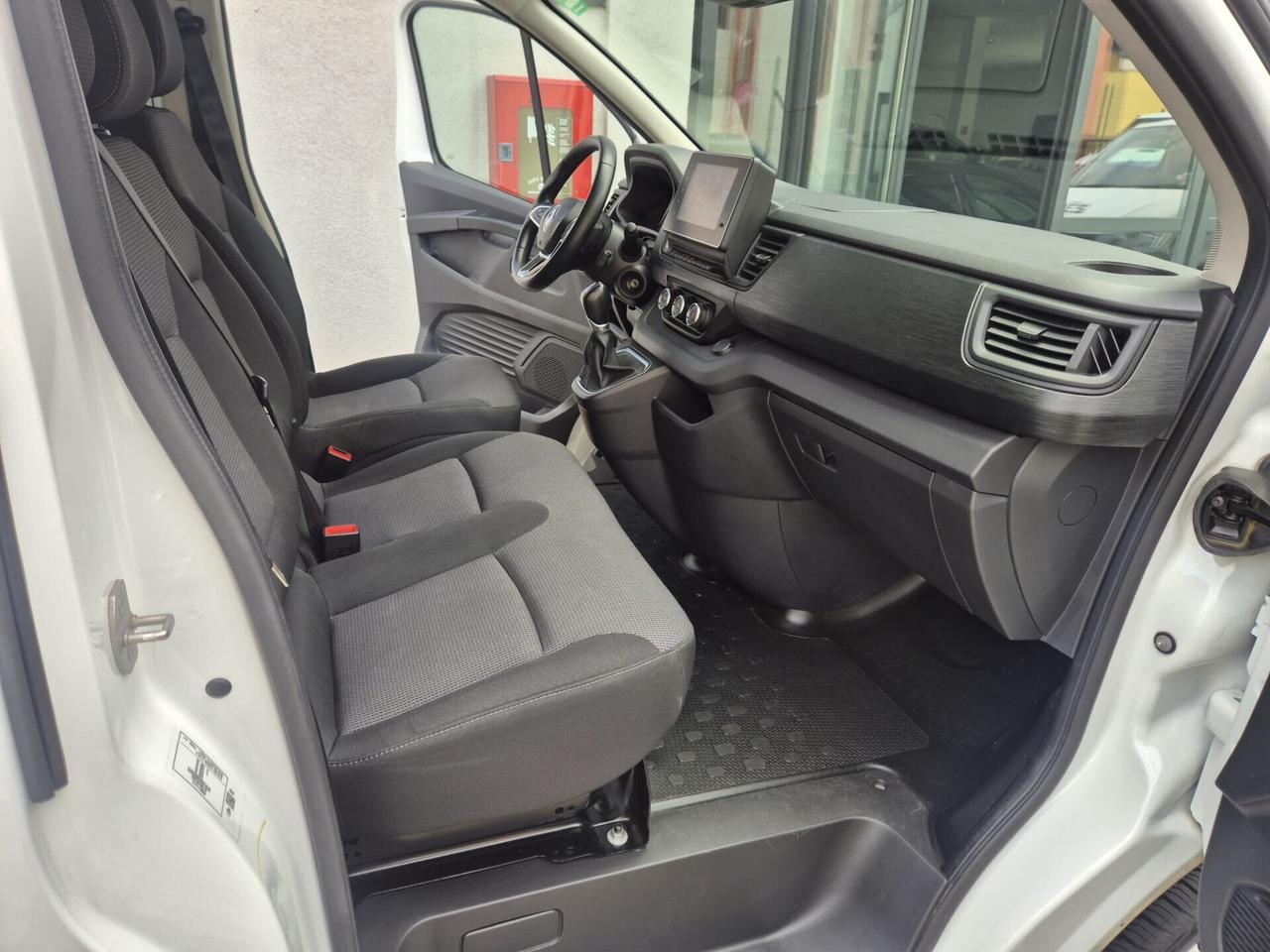 RENAULT TRAFIC 2.0 150 CV CONFORT 2.9T - PC - CAMBIO AUTOM - 6 POSTI
