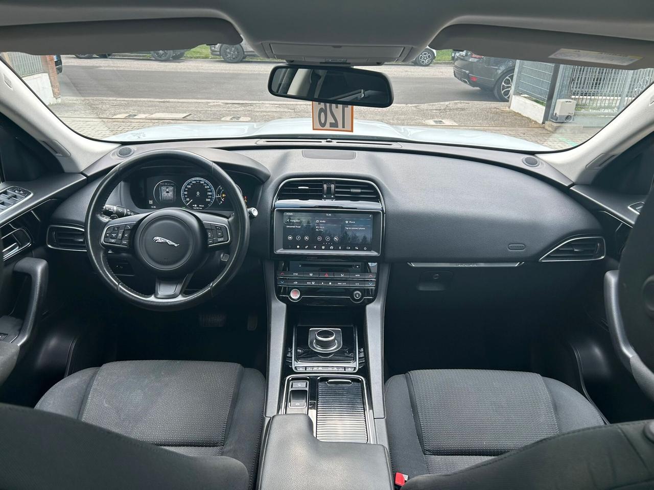 Jaguar F-Pace 2.0 D 180 CV AWD aut. Prestige