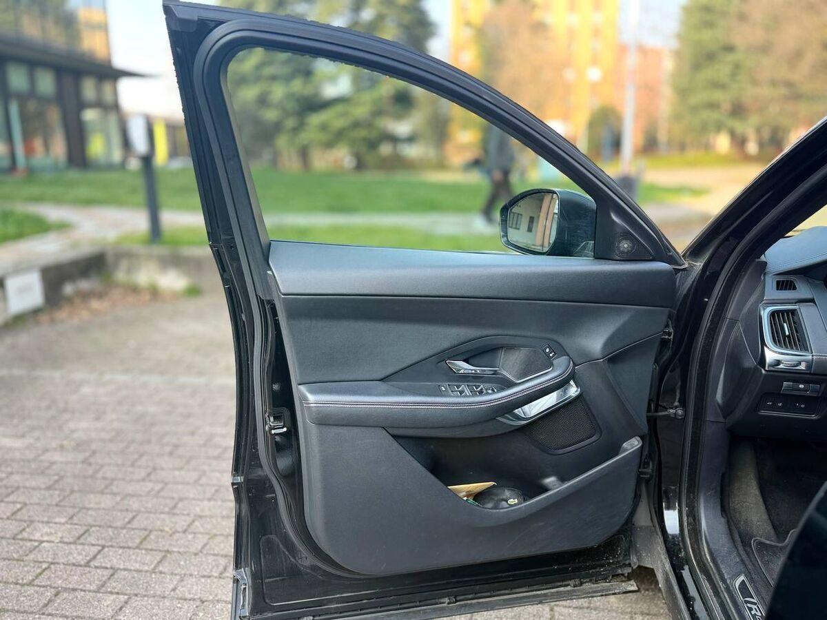 Jaguar E-Pace 2.0d i4 R-Dynamic awd 150cv auto