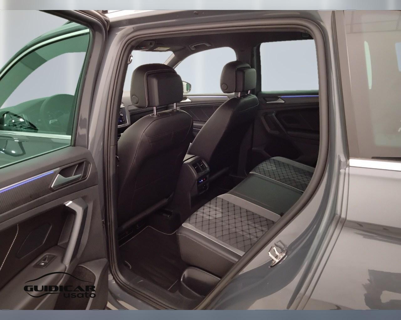 VOLKSWAGEN Tiguan II 2021 - Tiguan 2.0 tdi R-Line 150cv dsg