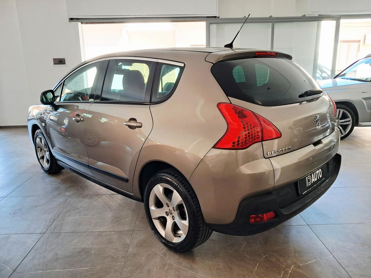 Peugeot 3008 1.6 HDi 115CV Business
