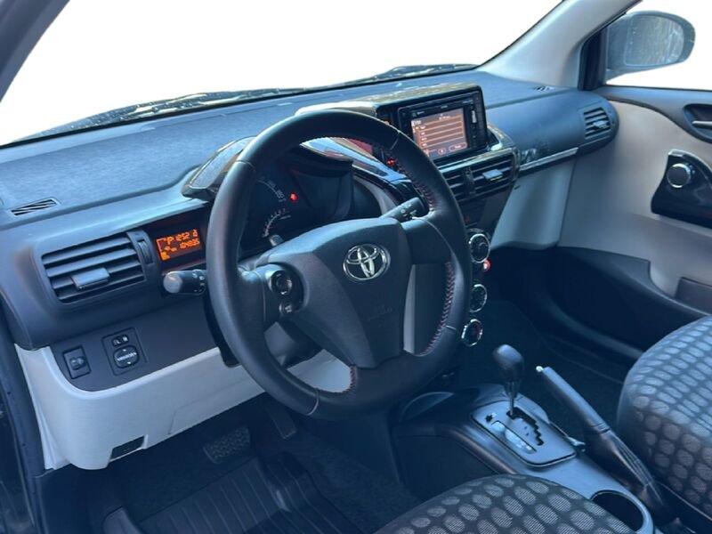 Toyota iQ iQ 1.0 Sol