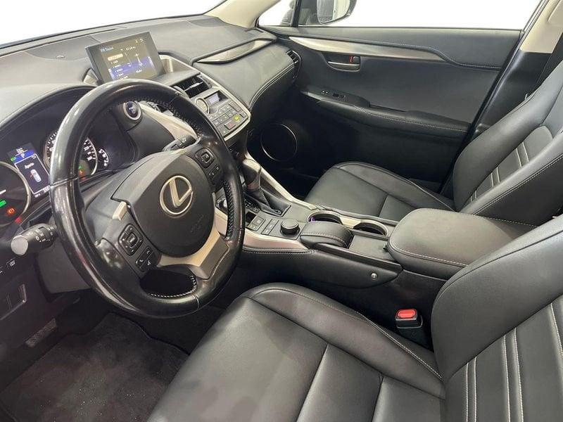 Lexus NX NX 300h 2.5 Executive 4wd cvt