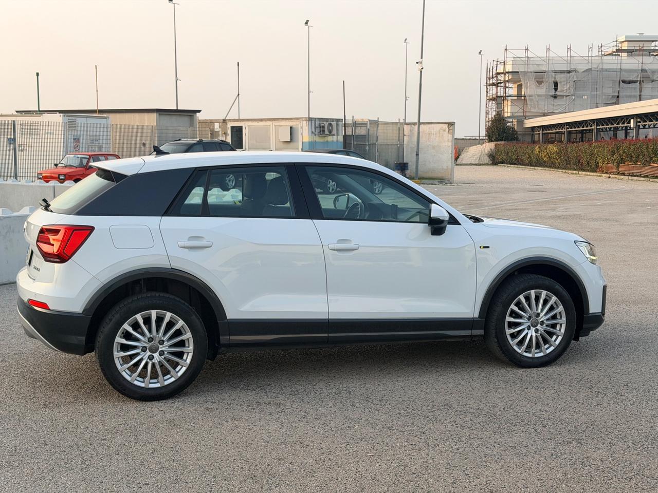 Audi Q2 30 TDI Business Design