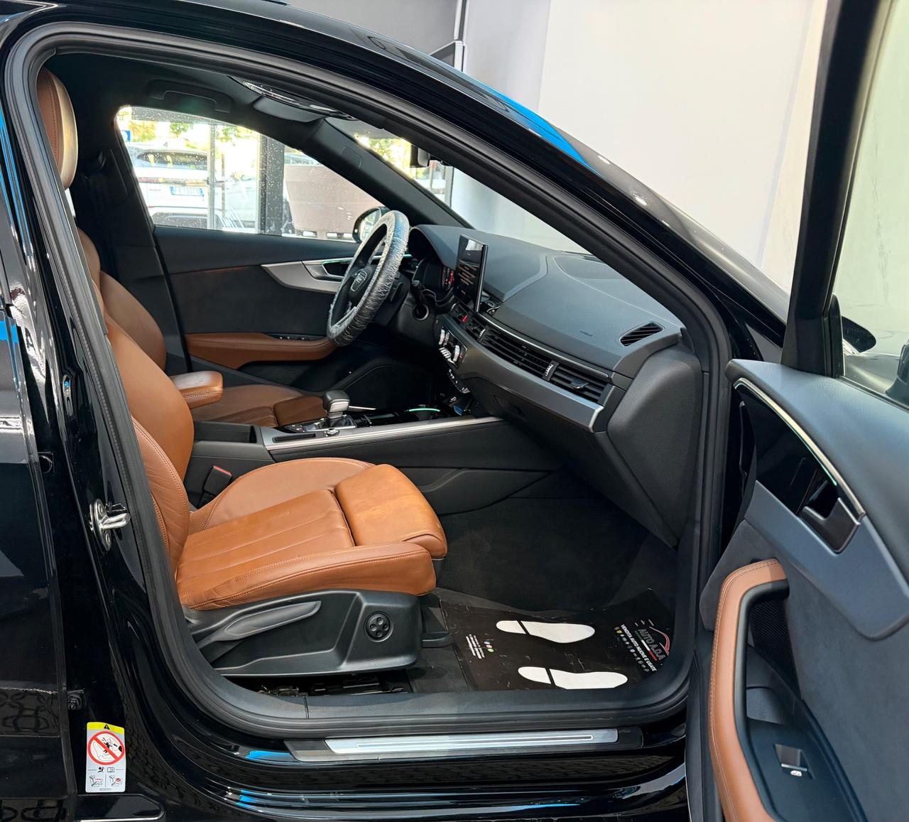 Audi A4 Avant 30 TDI/136 CV S tronic line edition