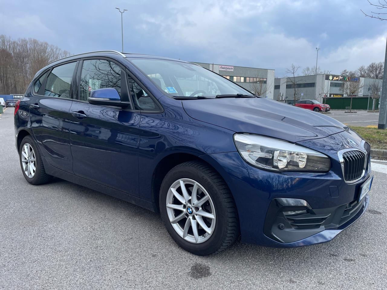 Bmw 216 218d Active Tourer*Neopatentati*Tetto*Navi*