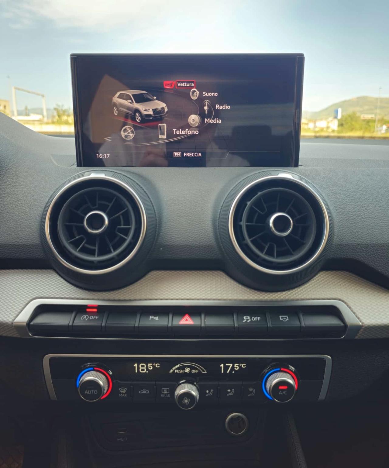 Audi Q2 30 TDI S tronic Business Advanced