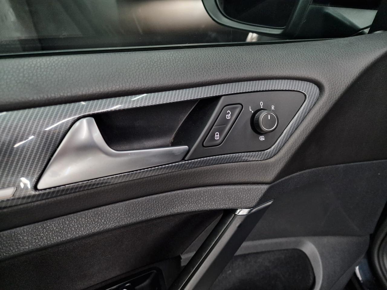 Volkswagen Golf 1.6 TDI 115 CV 5p. R line