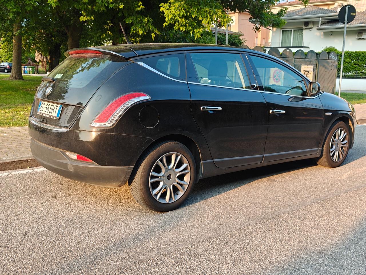 Lancia Delta 1.4 GPL - NEOPATENTATI