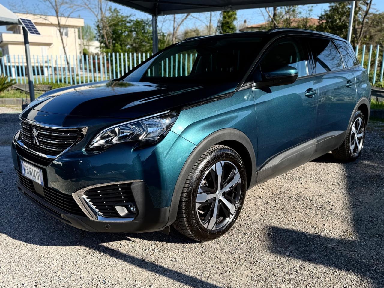 PEUGEOT 5008DIESEL 7 POSTI*TETTO*CERCHI18*NAVI*TAGLPEUGEOT
