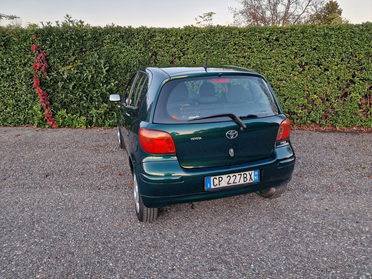 Toyota Yaris 1.0i 16V 5p