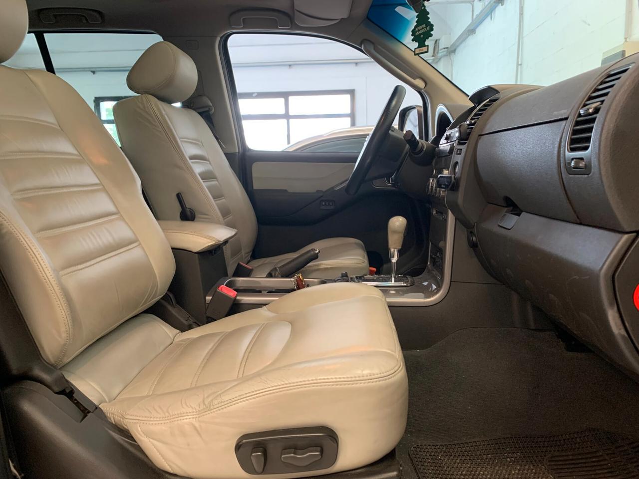Nissan Pathfinder 2.5 dCi LE Platinum
