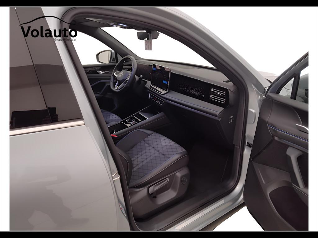 VOLKSWAGEN Tiguan III 2024 - Tiguan 2.0 tdi R-Line 150cv dsg